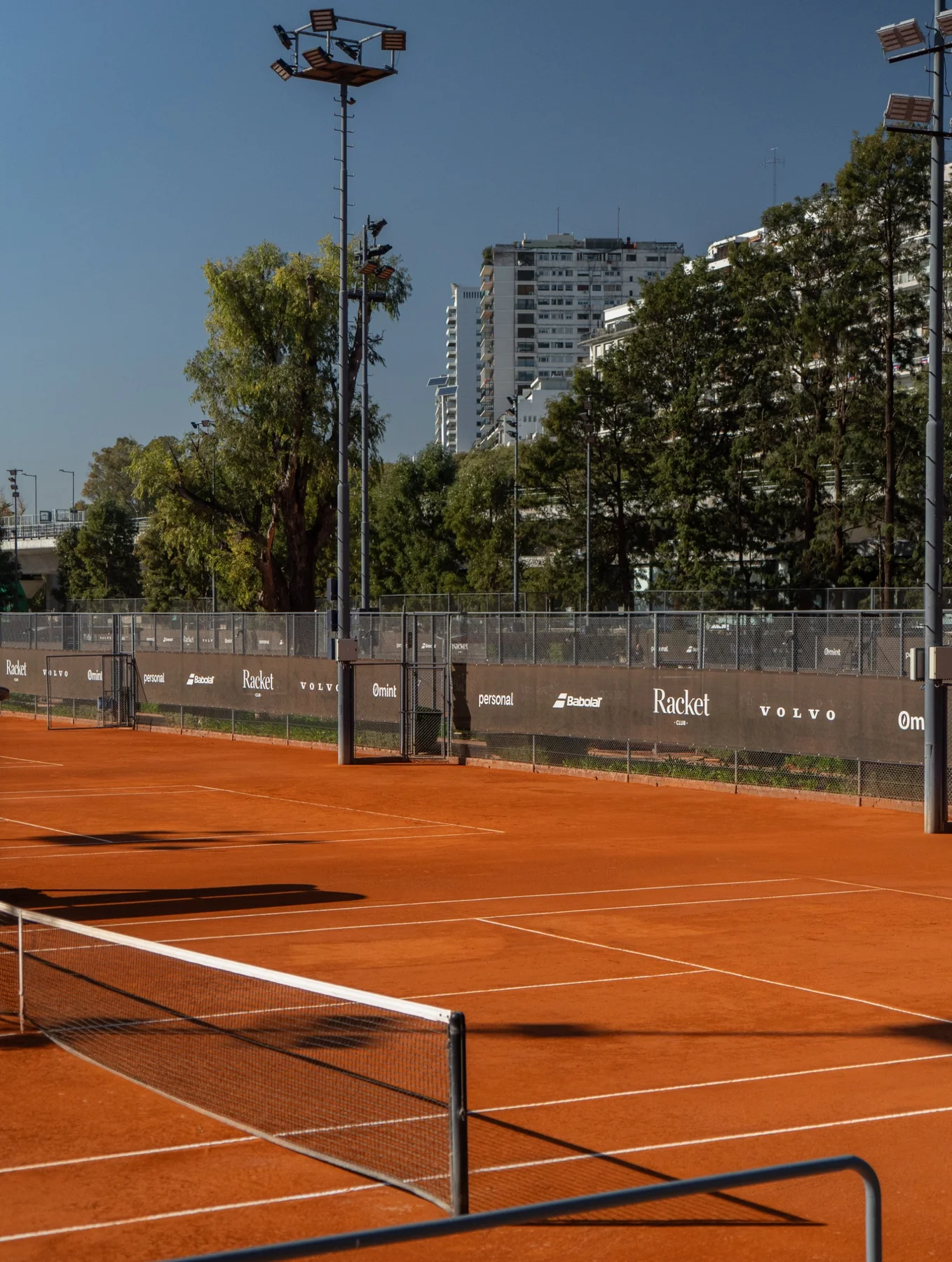 Cancha de tenis — Racket Club
