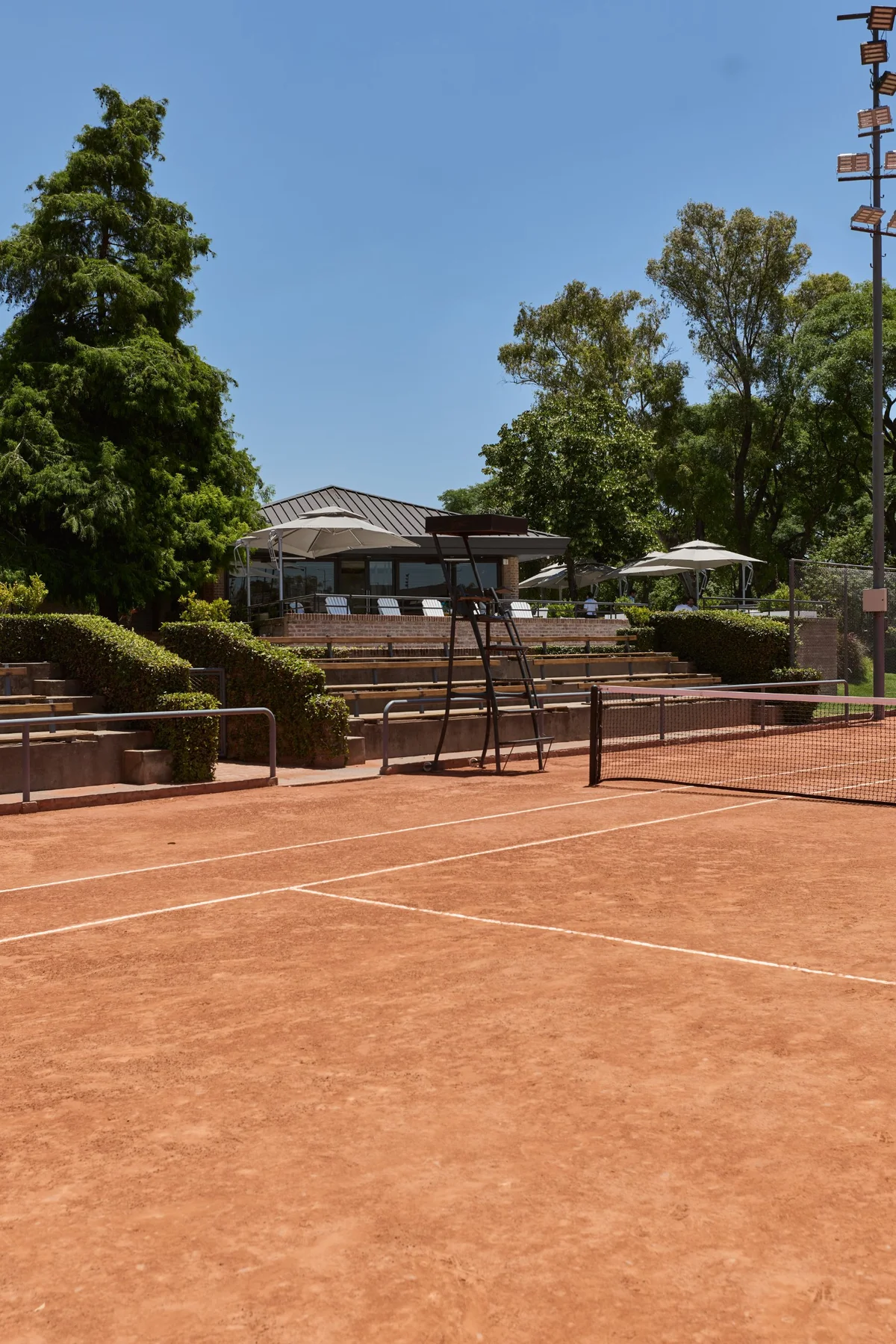 Cancha de tenis — Racket Club